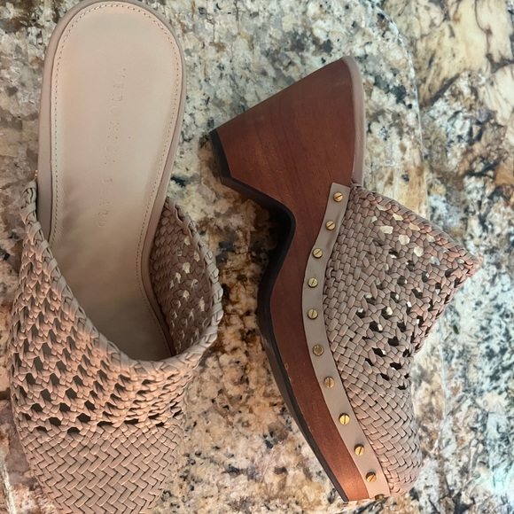 Veronica Beard Leather Hardie Clog  sold out online - Picture 5 of 6